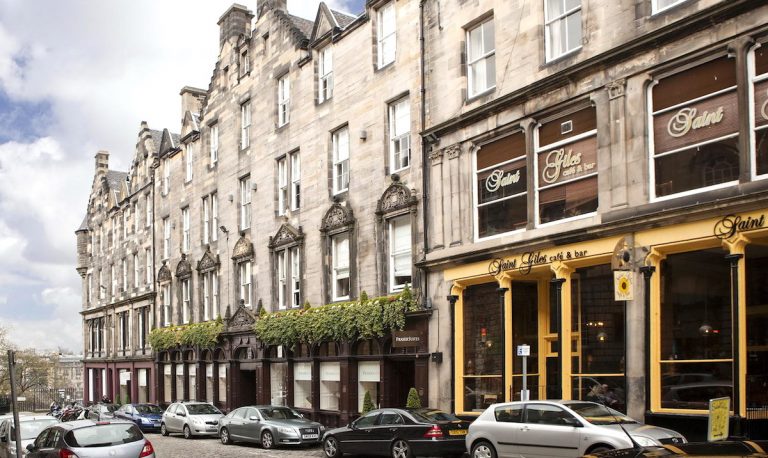 Edinburgh VS Glasgow: At-A-Glance Guide To The Contrasting Scottish Cities